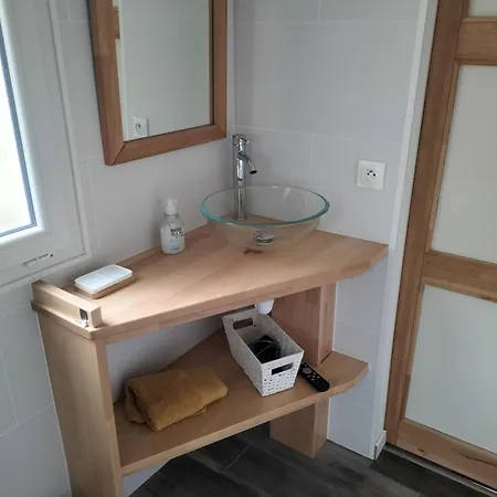 公寓 Entier 3 Pieces Et Terrasse Mazieres-en-Gatine